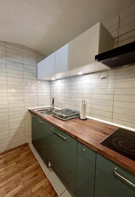 Charming Appartment 3-Min Walk To Old Town - Free Parking Ljubljana Exterior photo
