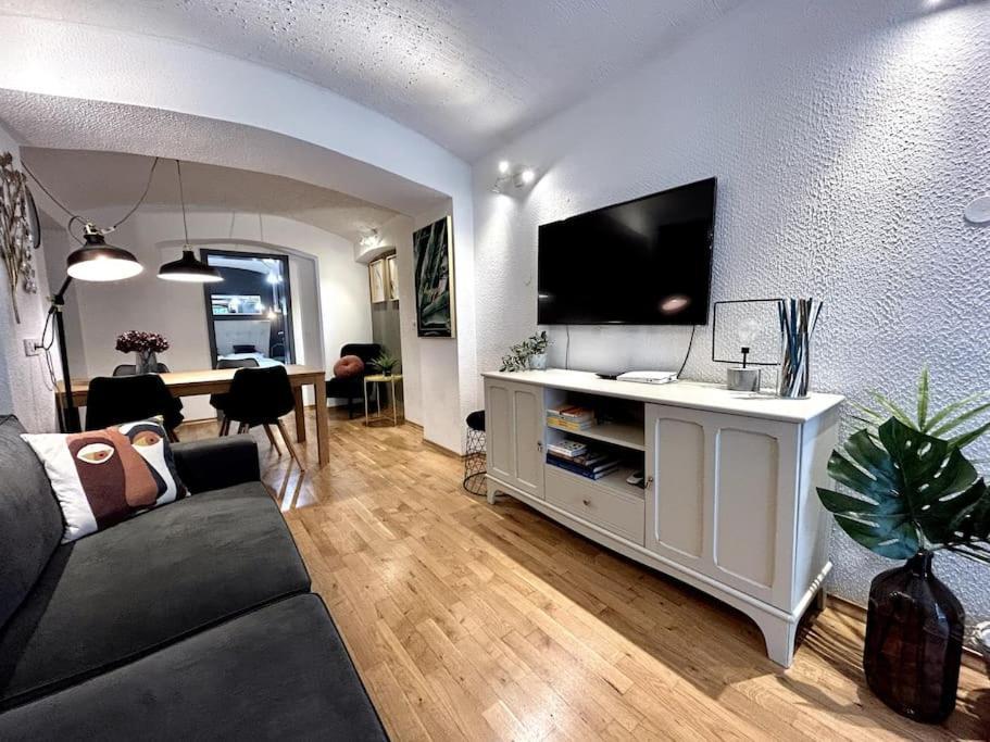 Charming Appartment 3-Min Walk To Old Town - Free Parking Ljubljana Exterior photo